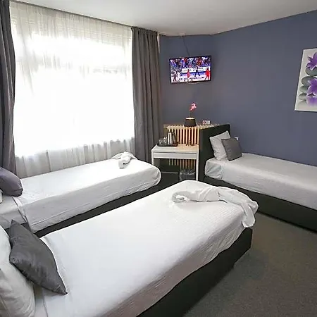 Flipper Hotell 2*