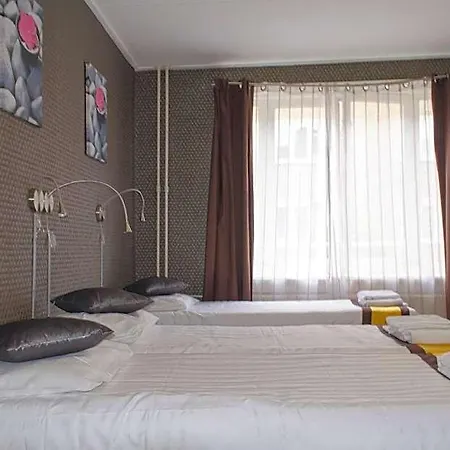 Flipper Hotell 2*